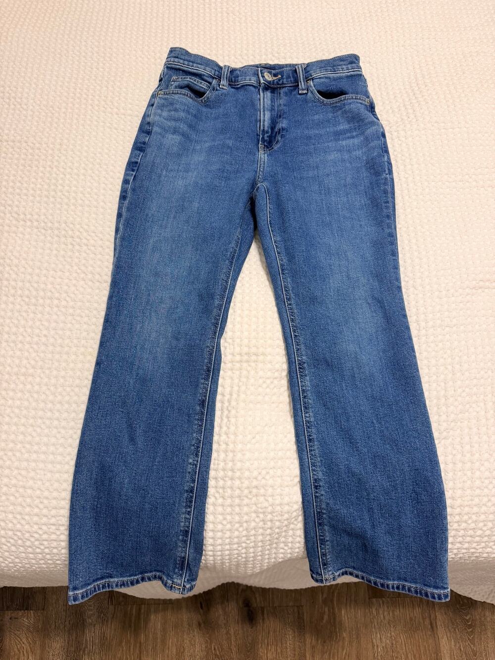 UNIQLO Size 10 in Medium Wash Mid Rise Straight Jeans